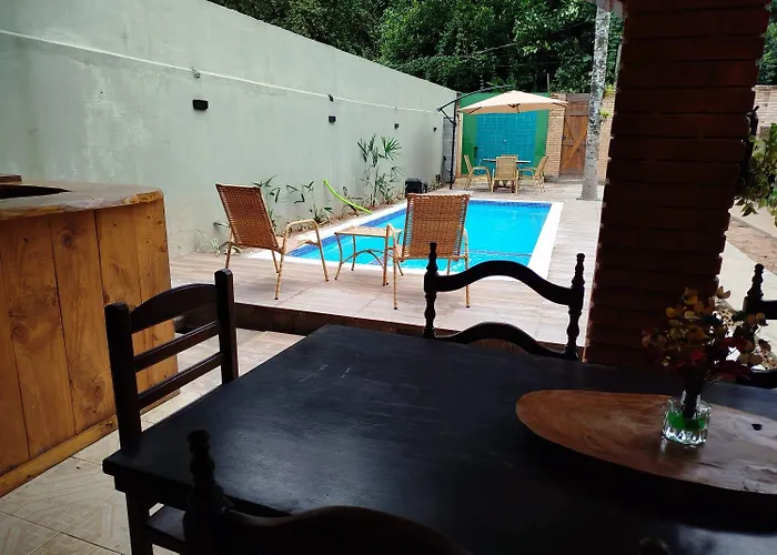 Linda Casa Com Piscina A 5 Minutos A Pe Da Praia